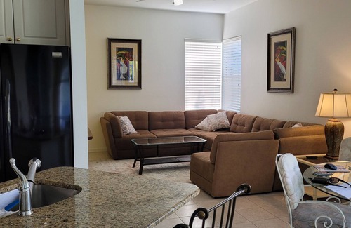 Estero House | Sun and Golf in Beautiful Country Creek Estatesn