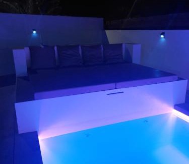 Corralejo Villa | Sun Sea villa-heated pool