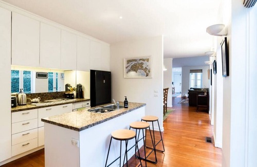 Richmond House | Sun-Soaked Sanctuary in the heart of Richmond