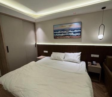 Jaypee Greens Apartment | Sun twilight studio and hotal