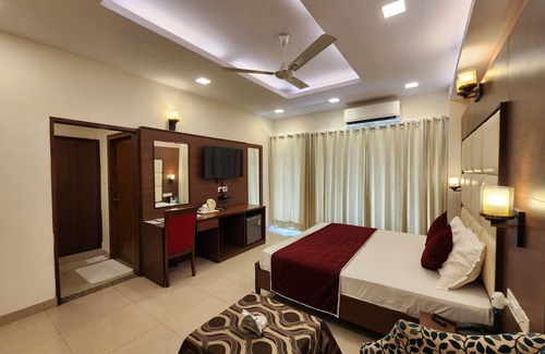 Surajkund Hotel | Sunbird Tourist Resort