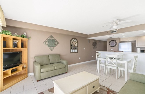 Destin Condo | SunDestin 1409 by Scenic Stays
