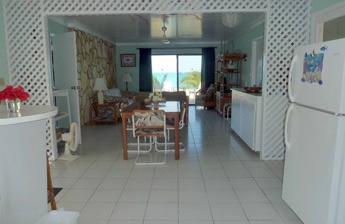 Great Exuma Villa | Sundowner house, beach front, one of the best views on the island. Sleeps 6.