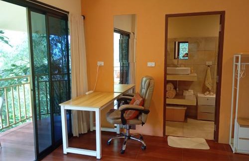 Haad Yao House | Sunflower Cottage Tracy Island Had Yao Bay