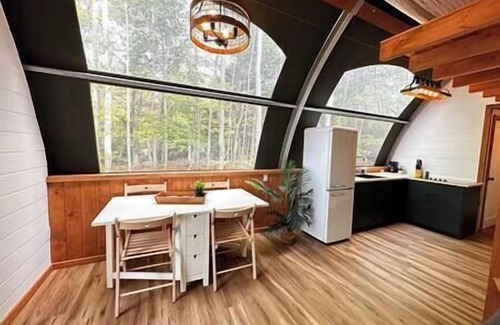 Kings County Cabin | Sunken Escapes Kenny's (Unit 5)