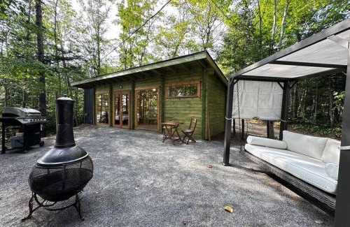 Kings County House | Sunken Escapes Unit 6 ZEEK