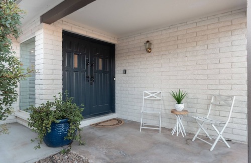 North Mountain House | Sunkist Southwest Getaway, a 4-bed/2-bath home in Phoenix's Moon Valley area