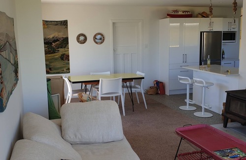 Te Horo Beach House | Sunny bach on beachfront with heaps of room and lots to do