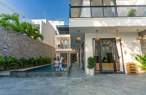 Tho Quang Beach Villa | Sunny Beach Villa