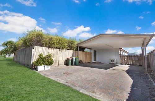 Paynesville House | Sunny Cove
