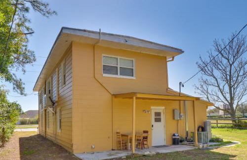 Fruitland Park Apartment | Sunny Florida Getaway with Patio, Near Disney World!