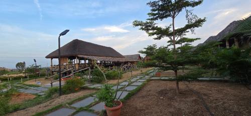 Kamalapur House | Sunny Guest House Hampi