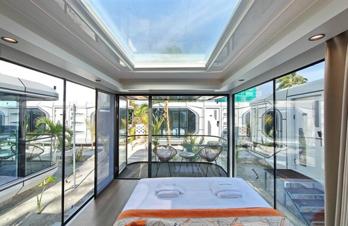 Thoddoo House | Sunny Pavilion