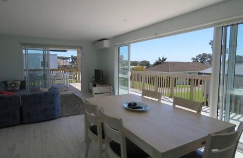 Coopers Beach House | Sunny Sands
