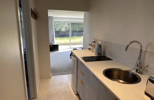 Dunedin Apartment | Sunny self contained Studio in Mosgiel