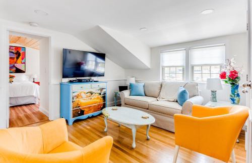 Westport Apartment | Sunny Westport 2 BR Retreat above Historic Mill