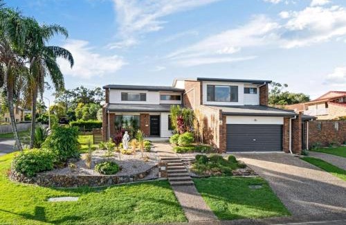 Sunnybank Hills House | Sunnybank Hills Retreat 6 Beds Near Market Square