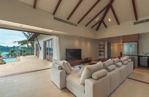 Pa Klok Villa | Sunrise 7BR Luxe Villa Sea View V151