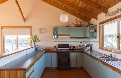 Binalong Bay House | SUNRISE @ BINALONG BAY on the Bay of Fires