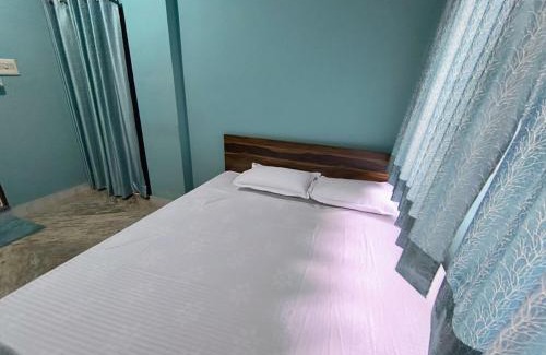 Sindhi Camp House | Sunrise Guest House