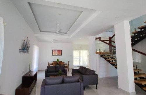 Inna Villa | Sunset Bay Beach Villa