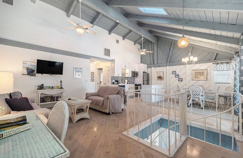 Sunset Beach Apartment | Sunset Beach Cozy boutique cottage with all the must have beach amenities