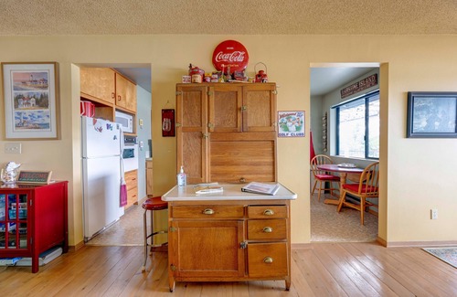 Olympia Cottage | Sunset Beach on Harstine Island