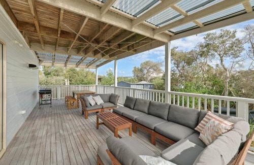 Sunset Strip House | Sunset Cove Hideaway