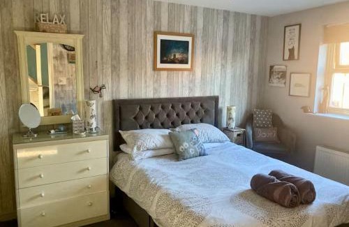 North Wheatley House | Sunset garden retreat