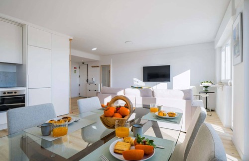 Carcavelos Apartment | Sunset Horizon Carcavelos