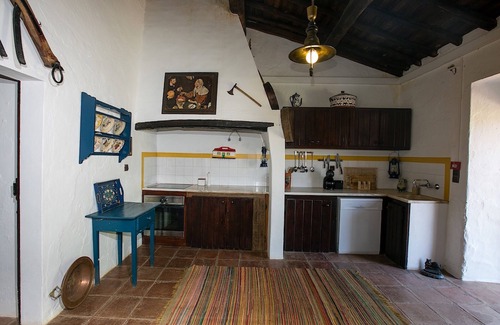 Sousel House | Sunset Red Villa, Wifi, Terrace, Swimming pool