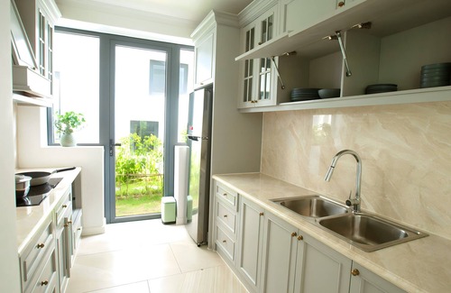 Duong To Hotel | Sunset Sanato Resort & Villas