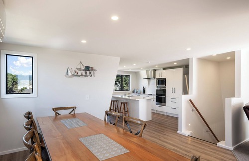 Paraparaumu Beach House | Sunset Shores - Paraparaumu Beach Retreat