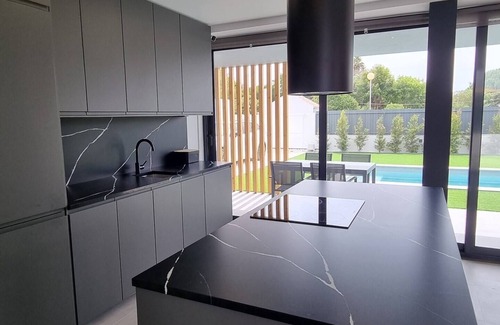 Meco House | Sunset Villa in Meco w/private pool near beach