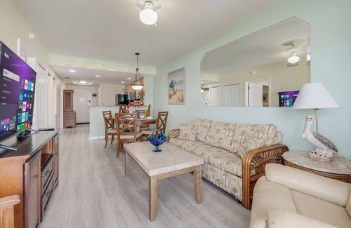 Treasure Island Condo | Sunset Vistas Beach Front St. Pete Beach Treasure Island Clearwater Pool/parking