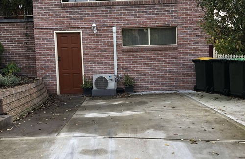 Austins Ferry Apartment | Sunshine Apartment