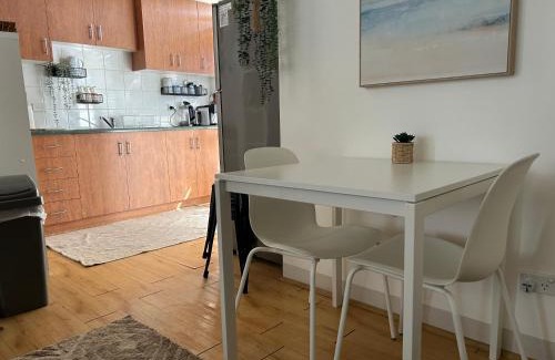 Brahma Lodge Apartment | Sunshine Five