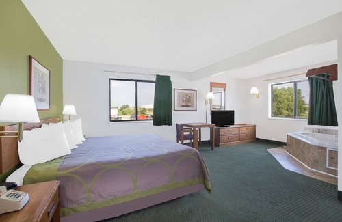 Chillicothe Hotel | Super 8 by Wyndham Chillicothe