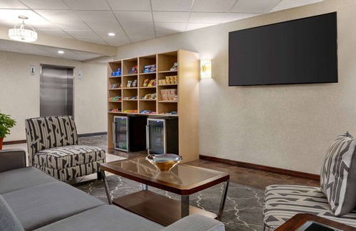 Mercer Hotel | Super 8 by Wyndham Grove City