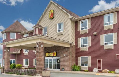 Windsor Hotel | Super 8 by Wyndham Windsor NS