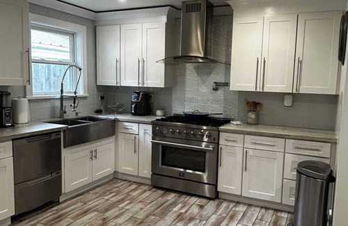 Bonnabel Place House | Super Bowl Central: Stylish home minutes from the Stadium!