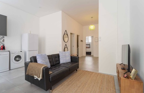 Chiado Apartment | Super Central Walk Anywhere w/AC, Lift, 3BDR, 2BA