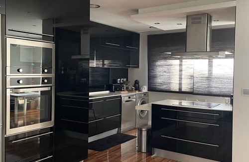 Santa Iria da Azoia Apartment | Super cool, cozy & modern apartment!nClose to Parque das nações and airport