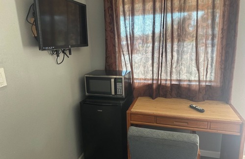 Newport Hotel | Super Inn