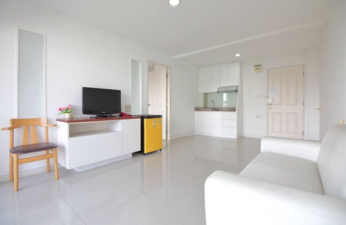 Thung Khru Hotel | Super OYO 498 Ladawan Villa