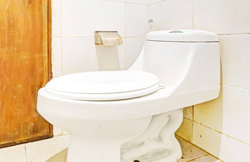 Perkampungan Peramu Hotel | Super OYO Capital O 90556 Hotel Cherita Rooms