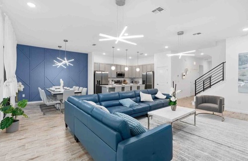 Florida Central Atlantic Coast House | Super Ritzy – 9BR 9BA Loft + Private Pool