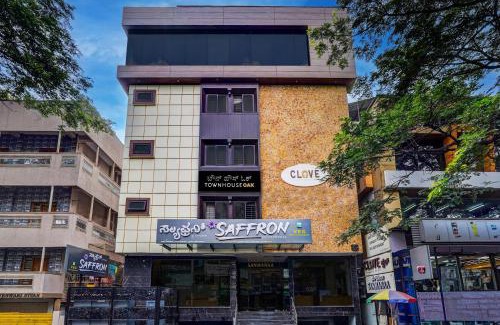 Rajajinagar Hotel | Super Townhouse OAK Clove Boutique Hotel Rajaji Nagar Near Lulu Mall Bengaluru