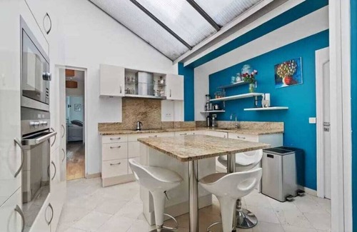 Le Mesnil-le-Roi House | Superb 3-bedroom house in Le Mesnil-le-Roi – Quick Access to Paris