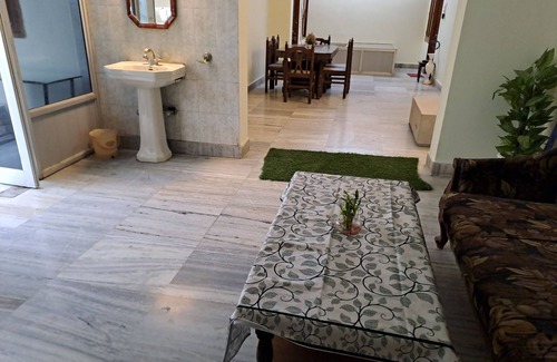 Allahabad House | Superb bungalow stay at Prayagraj